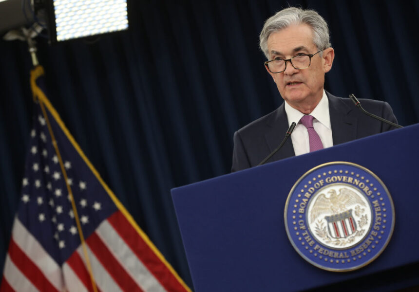 Fed Keeps Interest Rates