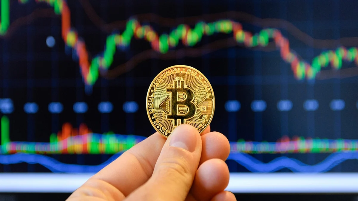 Bitcoin Futures: Benefits, Risks, and Market Impact